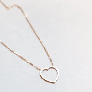 18k Yellow Gold Heart Necklace